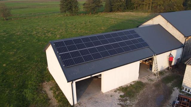 Instalacja na budynku gospodarczym — Czałczyn